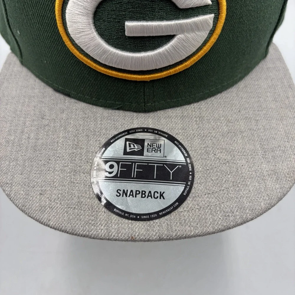 New Era  Green Bay Packers Snapback Adjustable Hat Cap Reverse Green/Grey 9Fifty
